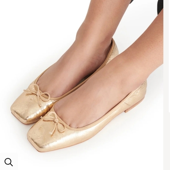 🔹️DOLCE VITA🔹️ Leather Anisa  Gold Metallic  Flats - Picture 1 of 10